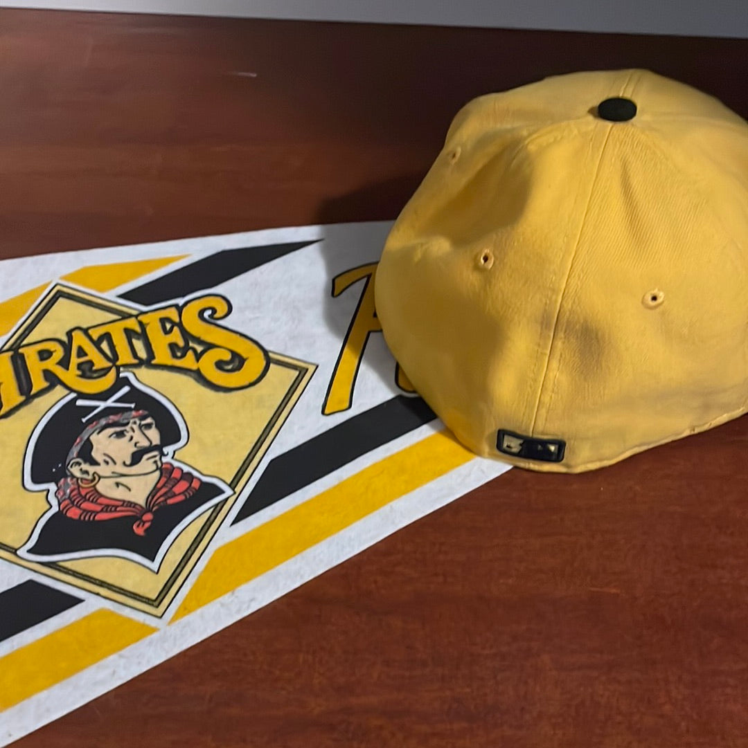 Pittsburgh Pirates New Era Size 7 Fitted Hat