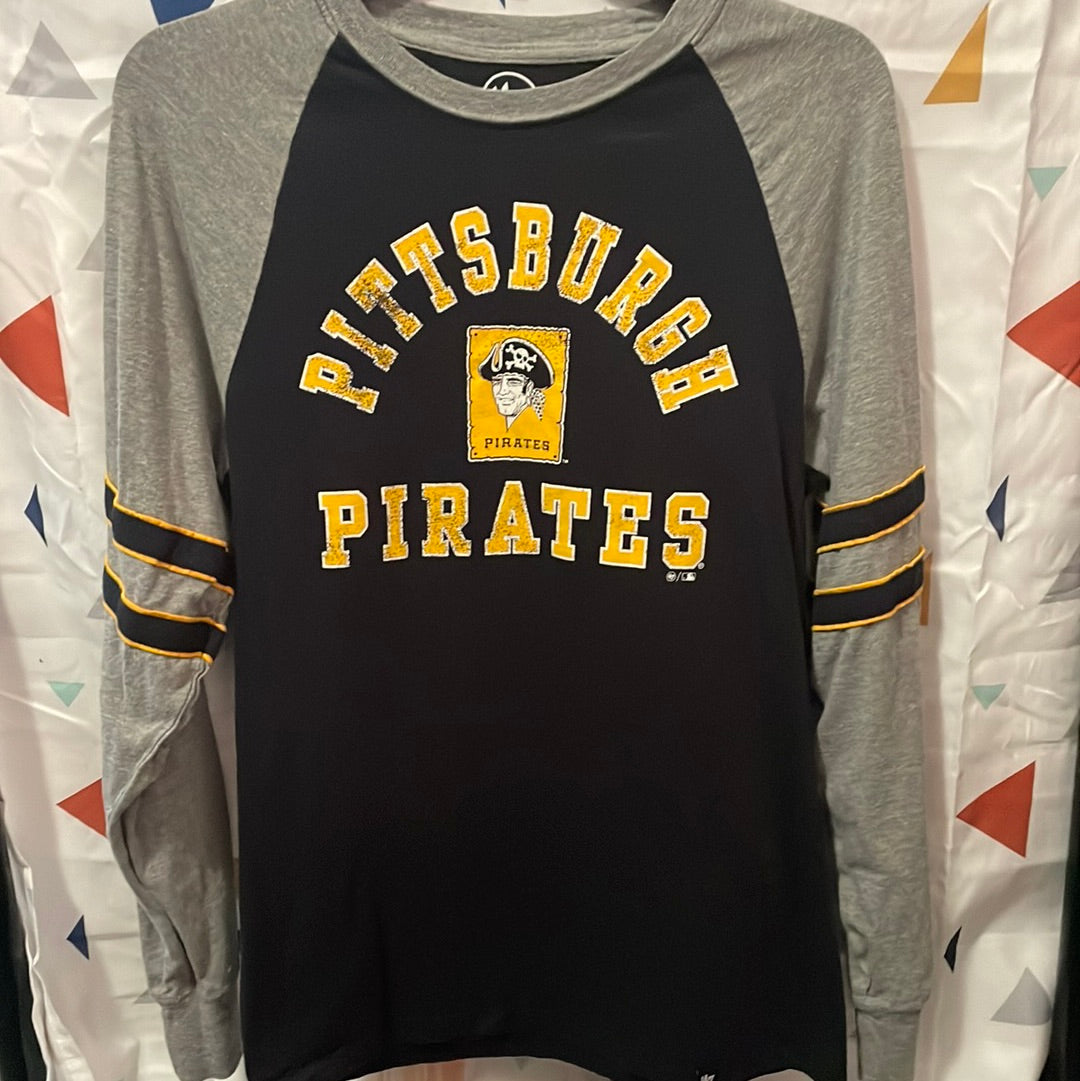 Pittsburgh Pirates 47’ Brand LongSleeve Size Small