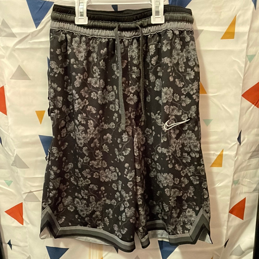 Nike Dri-Fit Shorts. Cherry Blossom Size Small